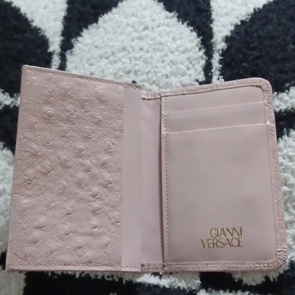 Gianni Versace Genuine Ostrich Blush Pink Card Wallet - Picture 3 of 7